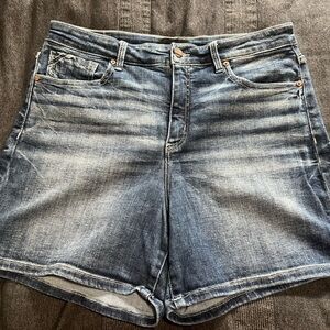 Buckle Black Fit 75 Denim Shorts